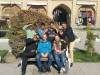 Met de gehele familie op de foto
(Klik om te vergroten) Met de gehele familie op de foto